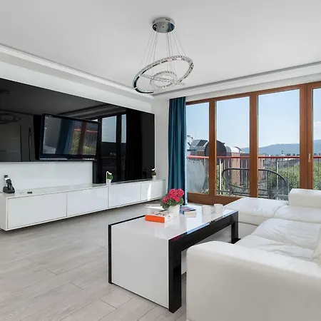 Stylish With A Balcony Near The Center By Renters Bielsko-Biała
