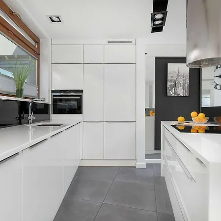 Stylish With A Balcony Near The Center By Renters Apartamento Bielsko-Biała
