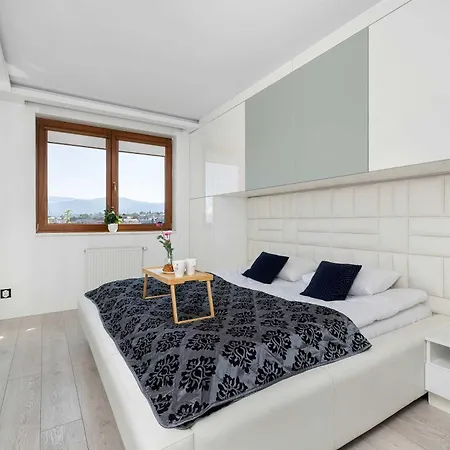 Apartamento Stylish With A Balcony Near The Center By Renters Bielsko-Biała