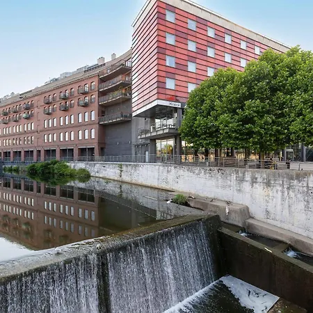 Stylish With A Balcony Near The Center By Renters Apartamento